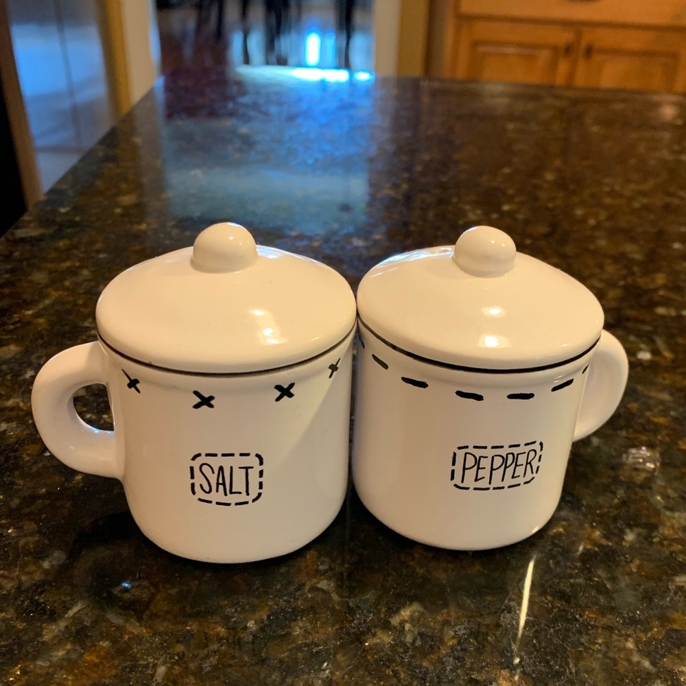 Salt & Pepper shakers